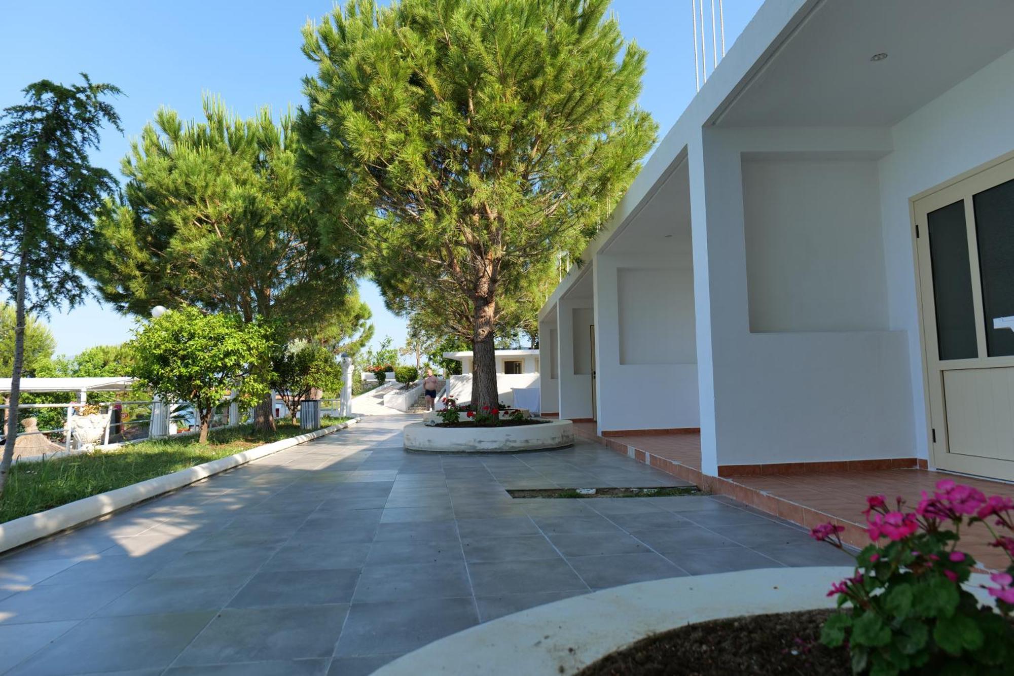 Edva Resort Radhimë المظهر الخارجي الصورة