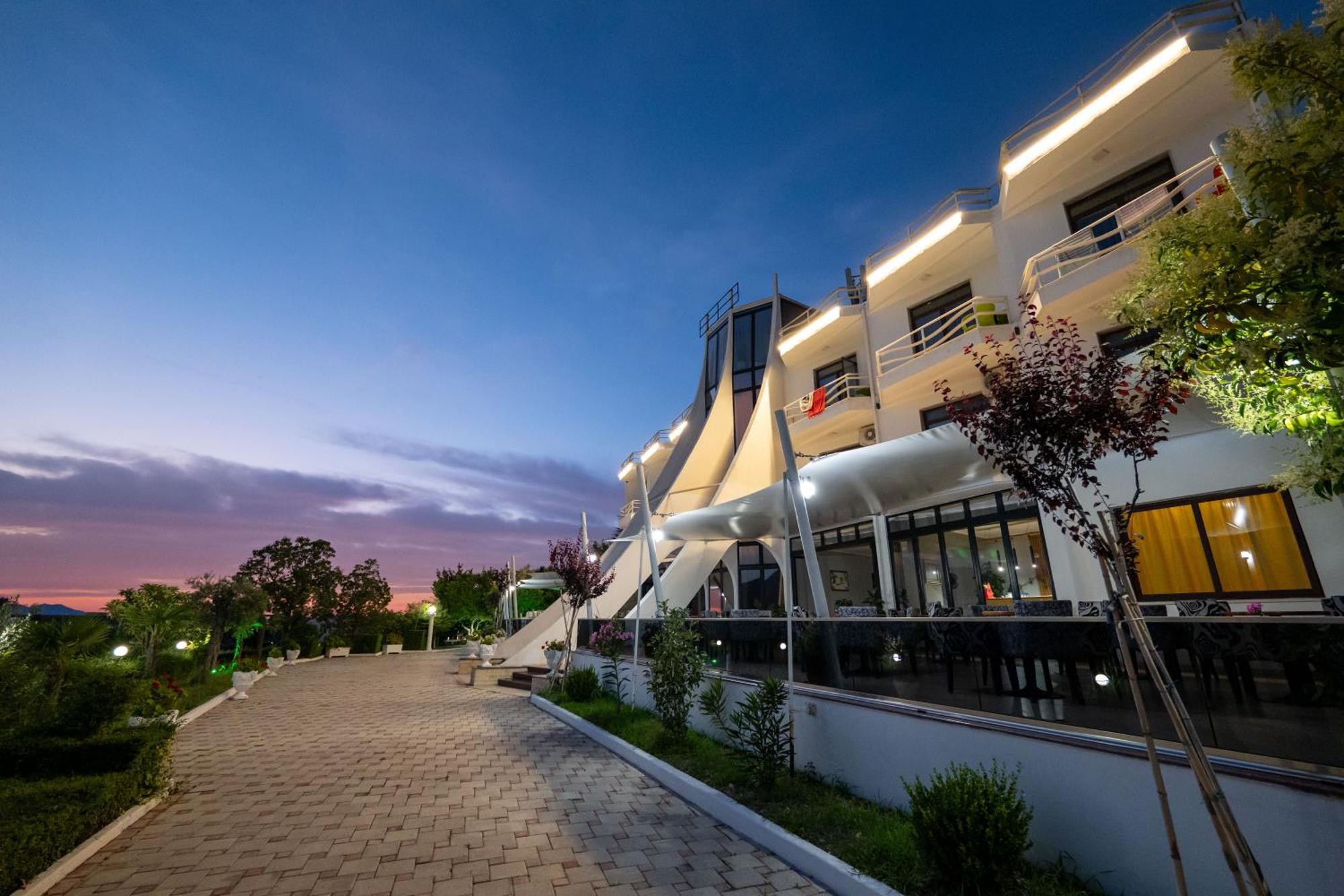 Edva Resort Radhimë المظهر الخارجي الصورة