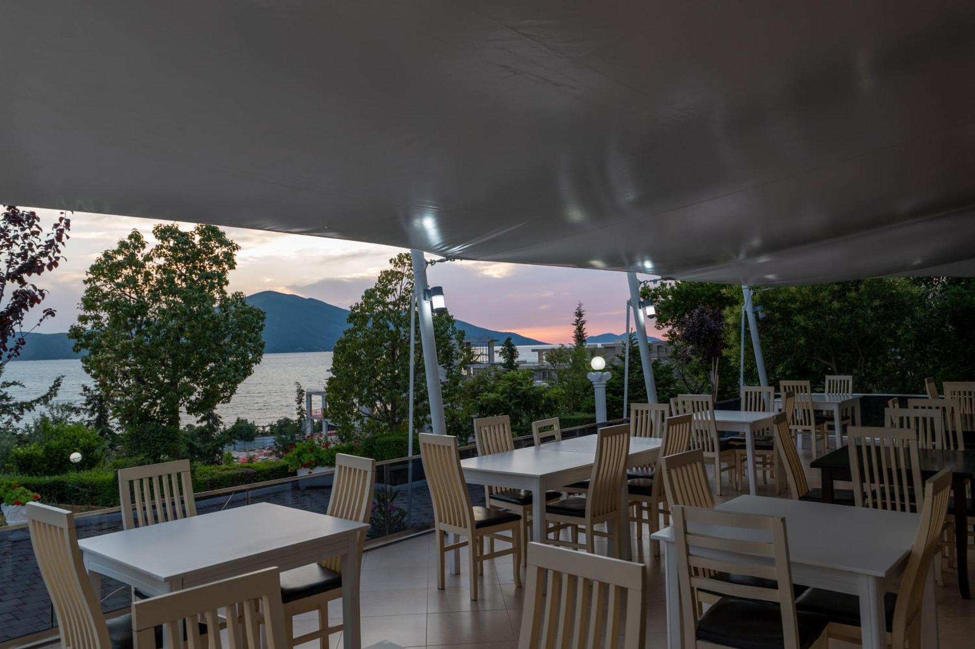 Edva Resort Radhimë المظهر الخارجي الصورة