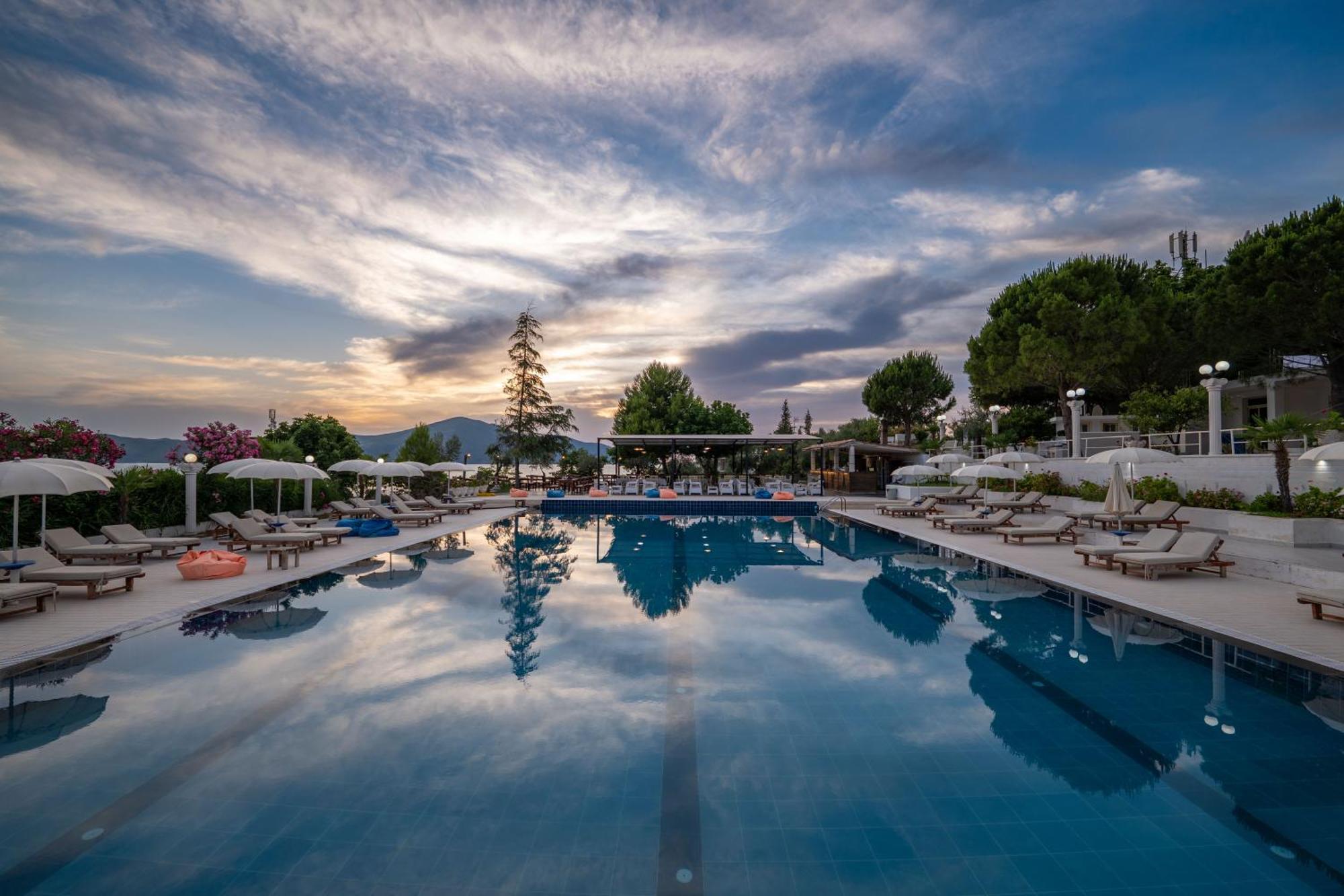 Edva Resort Radhimë المظهر الخارجي الصورة