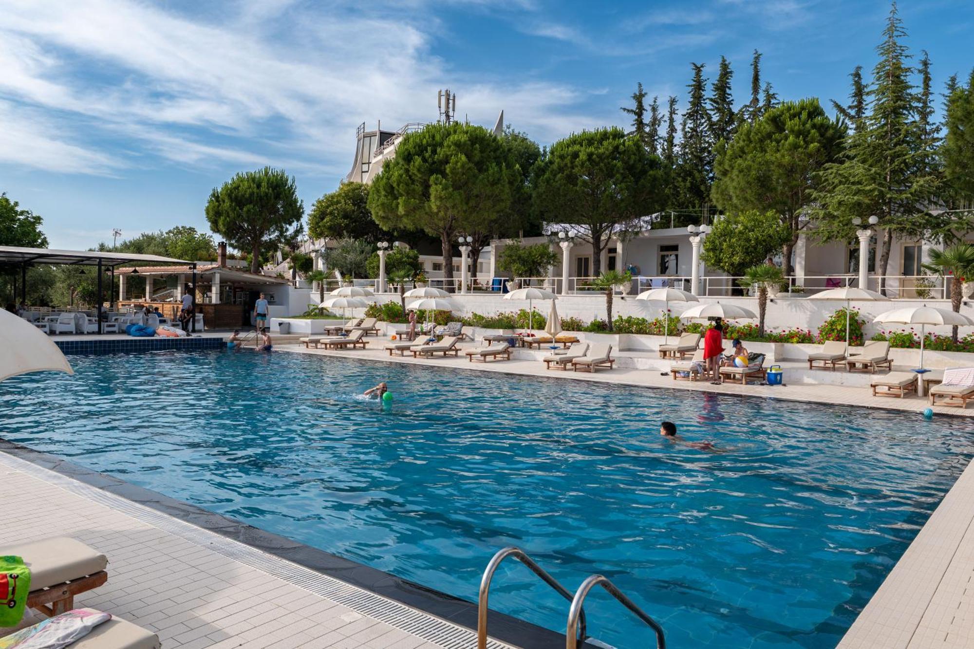 Edva Resort Radhimë المظهر الخارجي الصورة