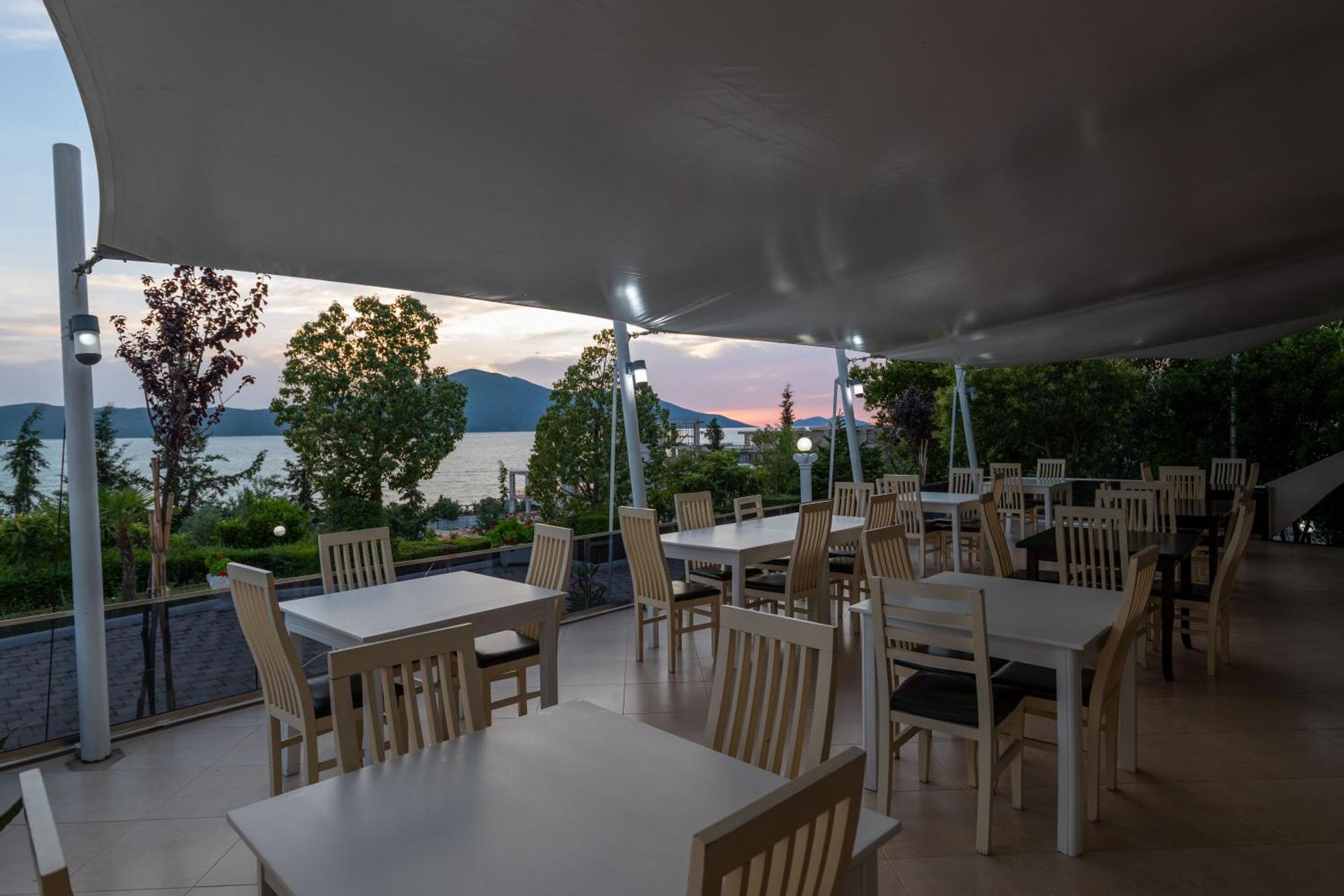 Edva Resort Radhimë المظهر الخارجي الصورة