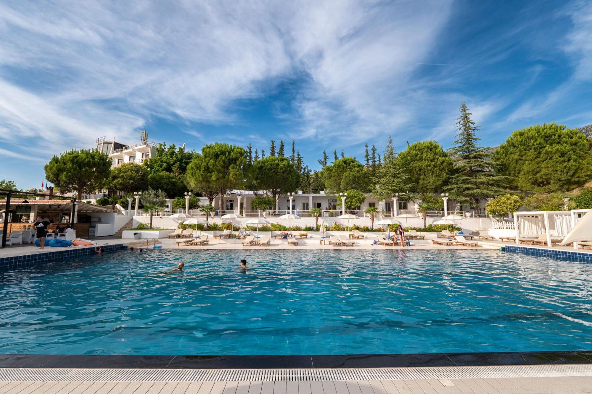 Edva Resort Radhimë المظهر الخارجي الصورة
